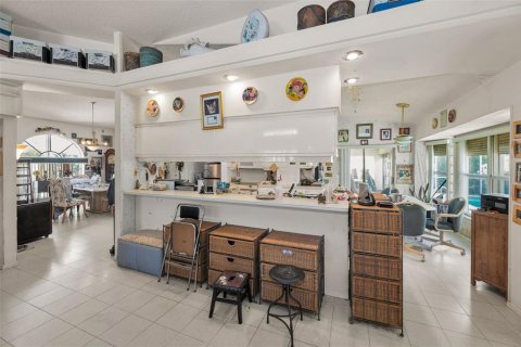 House in Palm Harbor, Florida 5 bedrooms, 299.8 sq.m. № 1907714 - photo 10
