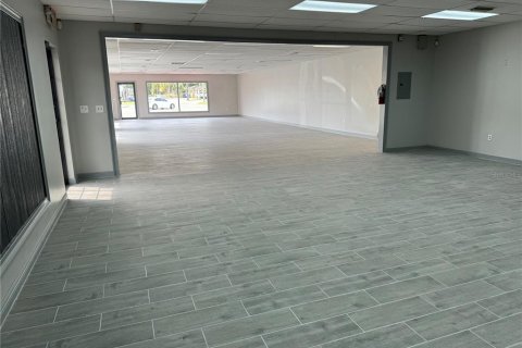 Commercial property in Tampa, Florida 273.41 sq.m. № 1105294 - photo 5