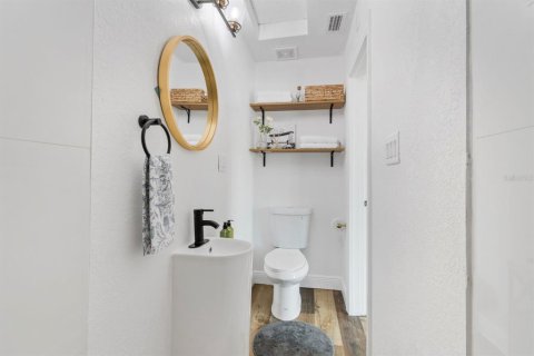 Снять в аренду виллу или дом в Тампа, Флорида 5 комнат, 94.76м2, № 2229277 - фото 18