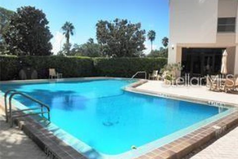 Condominio en alquiler en Sarasota, Florida, 2 dormitorios, 121.14 m2 № 1919873 - foto 15