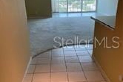 Condominio en alquiler en Sarasota, Florida, 2 dormitorios, 121.14 m2 № 1919873 - foto 3