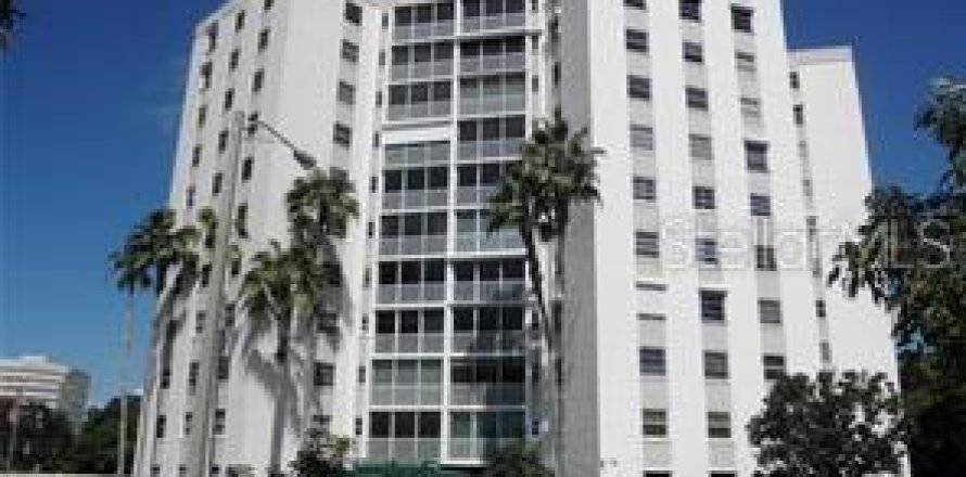 Condominio en Sarasota, Florida, 2 dormitorios № 1919873