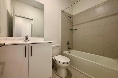 Touwnhouse à louer à Pembroke Pines, Floride: 3 chambres, 175.4 m2 № 1938701 - photo 14