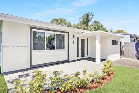 House in Fort Lauderdale, Florida 4 bedrooms, 188.96 sq.m. № 1695802 - photo 6