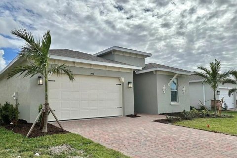 House in Port Charlotte, Florida 4 bedrooms, 203.83 sq.m. № 2371118