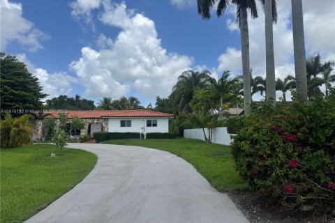 Casa en Miami, Florida 4 dormitorios, 222.59 m2 № 2017336