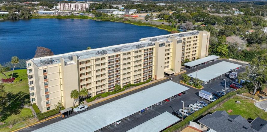 Condo à Winter Haven, Floride, 2 chambres  № 2210618