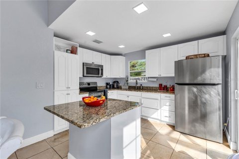 Casa en venta en Orlando, Florida, 4 dormitorios, 140.28 m2 № 2231880 - foto 11