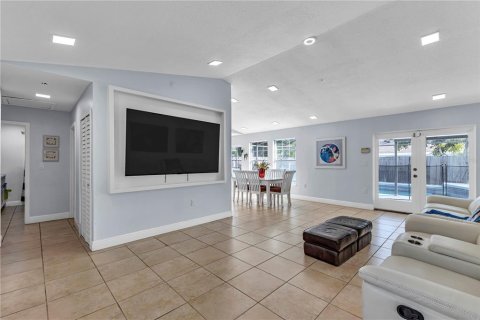 Casa en venta en Orlando, Florida, 4 dormitorios, 140.28 m2 № 2231880 - foto 5