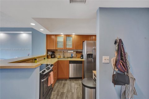 Condo in Aventura, Florida, 1 bedroom  № 1739915 - photo 11