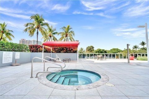 Condo in Aventura, Florida, 1 bedroom  № 1739915 - photo 21