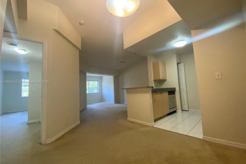 Condominio en alquiler en Miramar, Florida, 1 dormitorio, 74.32 m2 № 1880132 - foto 3