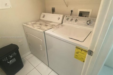 Condominio en alquiler en Miramar, Florida, 1 dormitorio, 74.32 m2 № 1880132 - foto 20