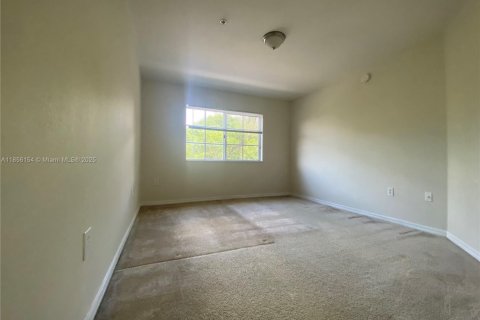 Condominio en alquiler en Miramar, Florida, 1 dormitorio, 74.32 m2 № 1880132 - foto 10
