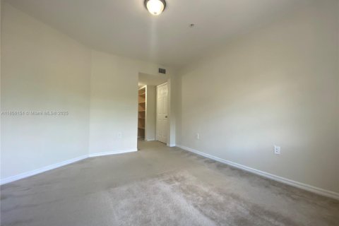 Condominio en alquiler en Miramar, Florida, 1 dormitorio, 74.32 m2 № 1880132 - foto 11
