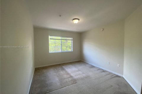 Condominio en alquiler en Miramar, Florida, 1 dormitorio, 74.32 m2 № 1880132 - foto 14