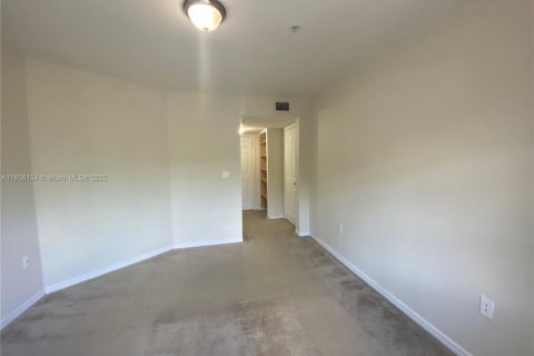 Condominio en alquiler en Miramar, Florida, 1 dormitorio, 74.32 m2 № 1880132 - foto 13