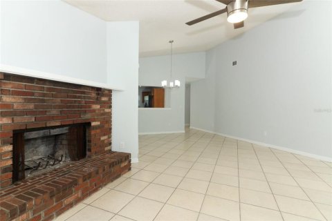 House in Winter Park, Florida 3 bedrooms, 121.89 sq.m. № 1689844 - photo 6