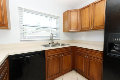 House in Winter Park, Florida 3 bedrooms, 121.89 sq.m. № 1689844 - photo 11