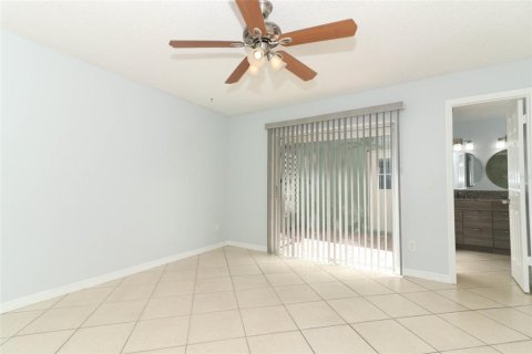 House in Winter Park, Florida 3 bedrooms, 121.89 sq.m. № 1689844 - photo 16