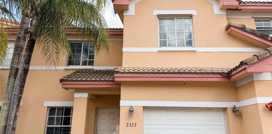 Adosado en Miramar, Florida 3 dormitorios, 129.13 m2 № 2168278