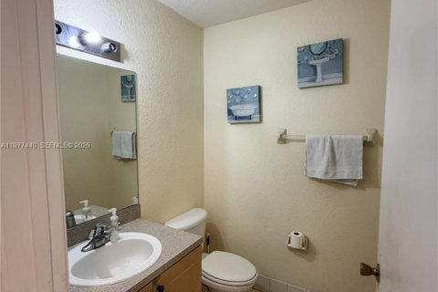 Adosado en venta en Miramar, Florida, 3 dormitorios, 129.13 m2 № 2168278 - foto 4
