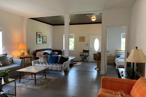 Купить коммерческую недвижимость в Майами, Флорида 150.5м2, № 2034675 - фото 13