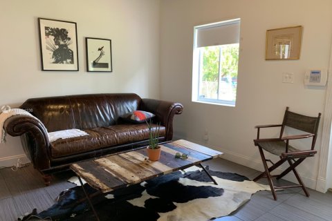 Купить коммерческую недвижимость в Майами, Флорида 150.5м2, № 2034675 - фото 4