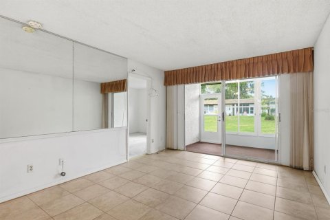 Condominio en venta en Palm Harbor, Florida, 2 dormitorios, 80.45 m2 № 2225736 - foto 8