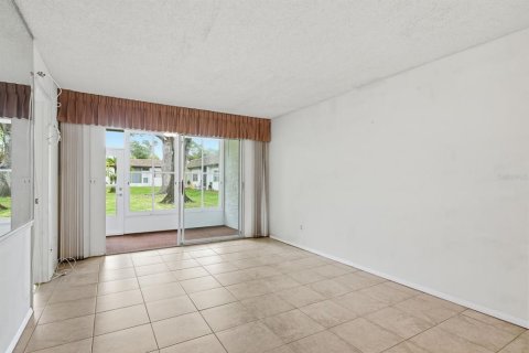 Condominio en venta en Palm Harbor, Florida, 2 dormitorios, 80.45 m2 № 2225736 - foto 7