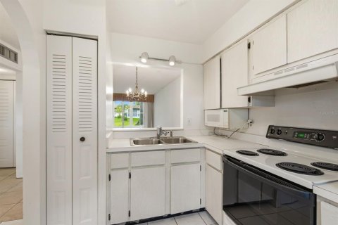 Condominio en venta en Palm Harbor, Florida, 2 dormitorios, 80.45 m2 № 2225736 - foto 12