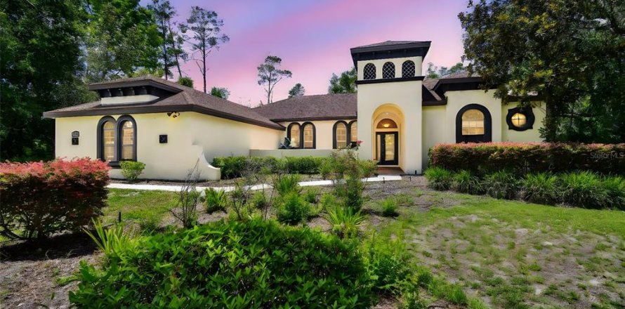 House in Hudson, Florida 4 bedrooms, 287.63 sq.m. № 1804052