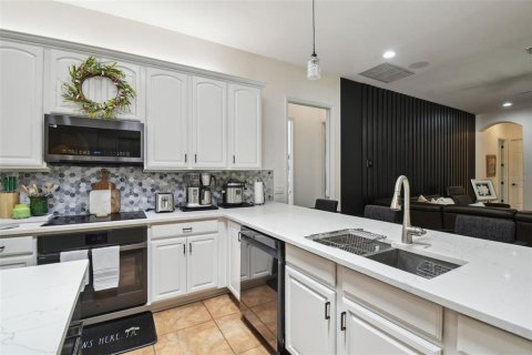 House in Hudson, Florida 4 bedrooms, 287.63 sq.m. № 1804052 - photo 23