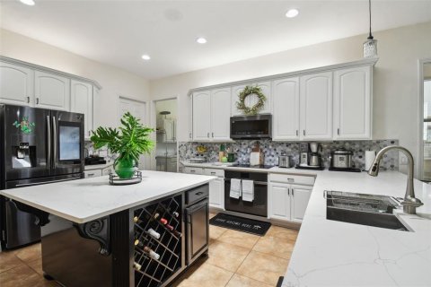 House in Hudson, Florida 4 bedrooms, 287.63 sq.m. № 1804052 - photo 22
