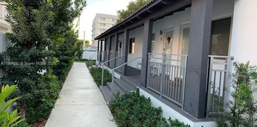 Apartamento en Miami, Florida 2 dormitorios, 92.9 m2 № 1947052