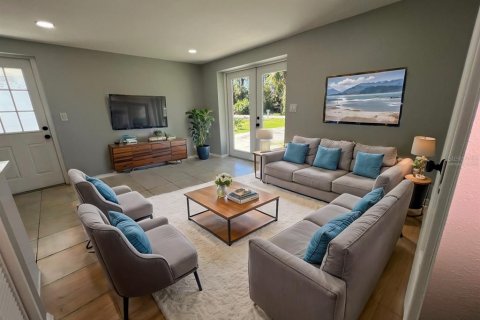 Villa ou maison à louer à Englewood, Floride: 2 chambres, 55.18 m2 № 1774054 - photo 8