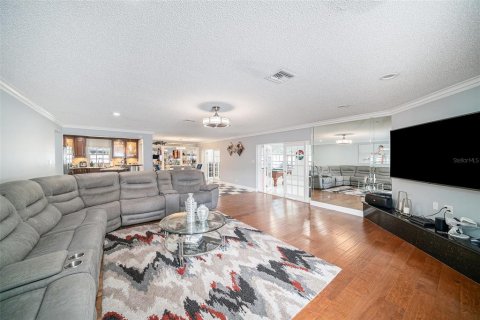 House in Tampa, Florida 3 bedrooms, 261.33 sq.m. № 1835245 - photo 9