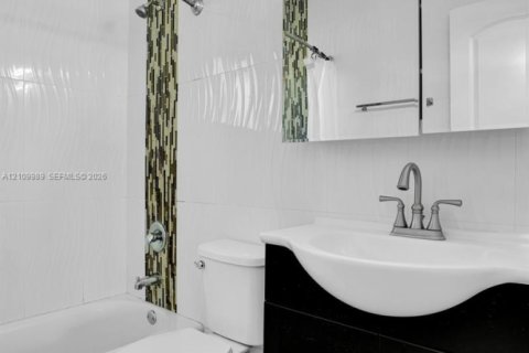 Touwnhouse à vendre à Margate, Floride: 2 chambres, 74.32 m2 № 2428094 - photo 22