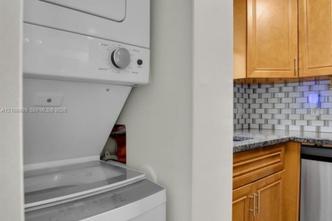 Touwnhouse à vendre à Margate, Floride: 2 chambres, 74.32 m2 № 2428094 - photo 16