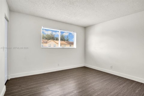 Touwnhouse à vendre à Margate, Floride: 2 chambres, 74.32 m2 № 2428094 - photo 24