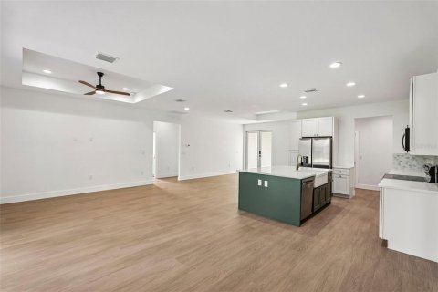 Casa en venta en North Port, Florida, 3 dormitorios, 159.98 m2 № 2296183 - foto 6