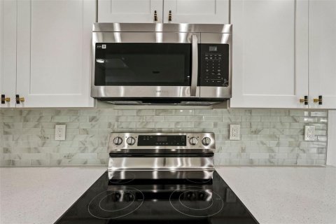 Casa en venta en North Port, Florida, 3 dormitorios, 159.98 m2 № 2296183 - foto 14