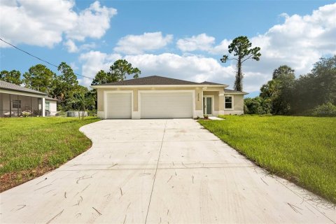 Casa en venta en North Port, Florida, 3 dormitorios, 159.98 m2 № 2296183 - foto 2