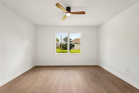 Casa en venta en North Port, Florida, 3 dormitorios, 159.98 m2 № 2296183 - foto 19