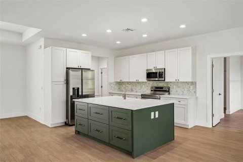 Casa en venta en North Port, Florida, 3 dormitorios, 159.98 m2 № 2296183 - foto 5
