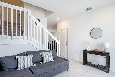 Touwnhouse à vendre à Homestead, Floride: 3 chambres, 152.55 m2 № 1980257 - photo 11