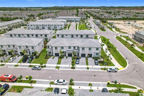 Touwnhouse à vendre à Homestead, Floride: 3 chambres, 152.55 m2 № 1980257 - photo 6