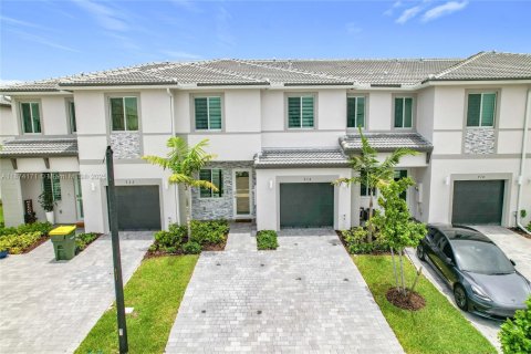 Touwnhouse à vendre à Homestead, Floride: 3 chambres, 152.55 m2 № 1980257 - photo 7