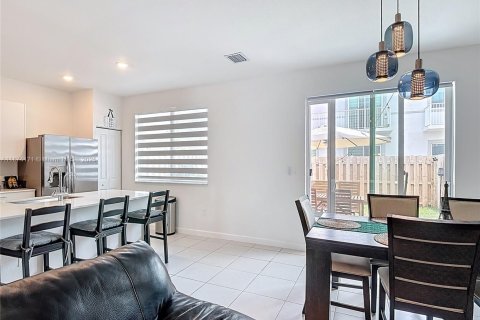 Touwnhouse à vendre à Homestead, Floride: 3 chambres, 152.55 m2 № 1980257 - photo 17