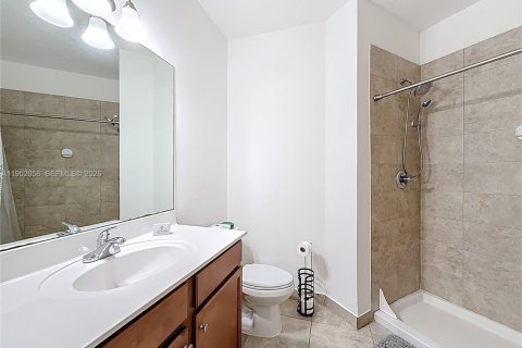 Condominio en venta en Miami, Florida, 2 dormitorios, 101.08 m2 № 2007483 - foto 17